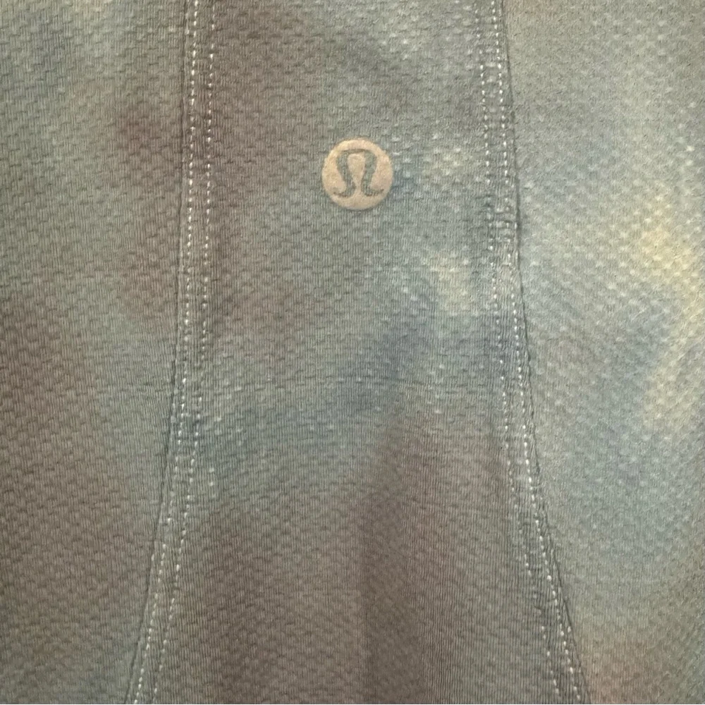 lululemon athletica Teal Tie-Dye Long Sleeve Top - Picture 3 of 4